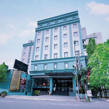 Grand Kangen Hotel Urip Sumoharjo Yogyakarta Exterior foto